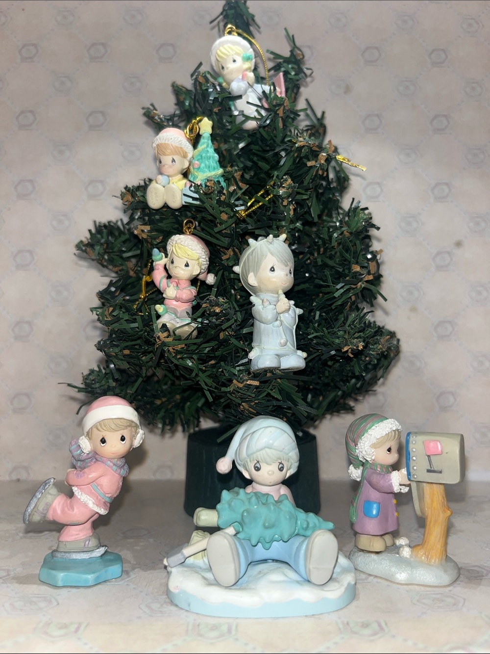 Precious Moments Christmas Figurines